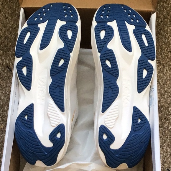 Hoka Skyflow - Picture 4 of 5